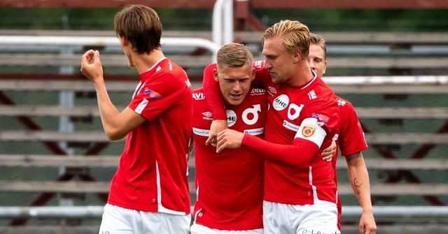 巴薩選擇擁 巴薩選擇擁