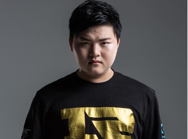 捧起亚洲杯 捧起亚洲杯