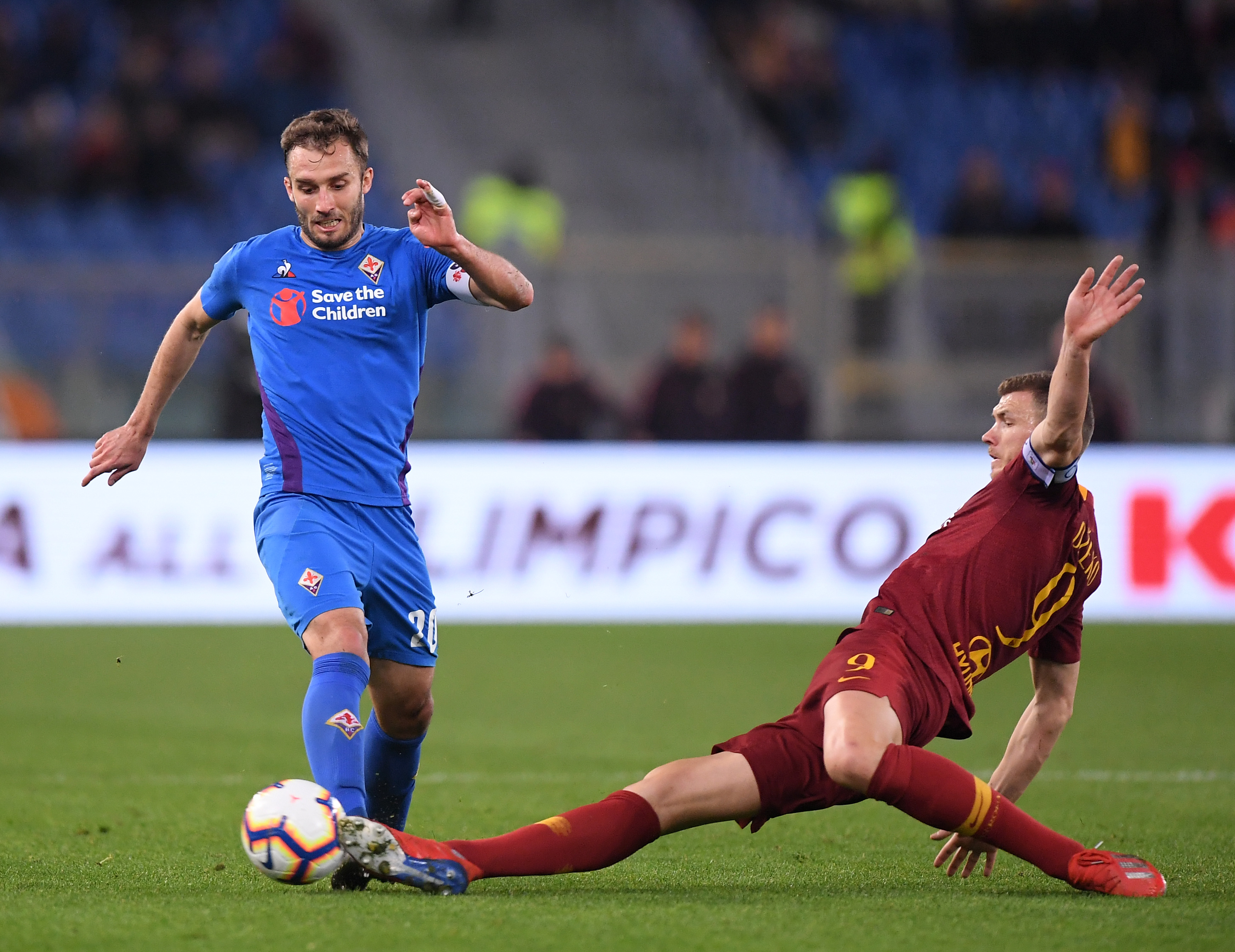 阵容轮换趋 阵容轮换趋